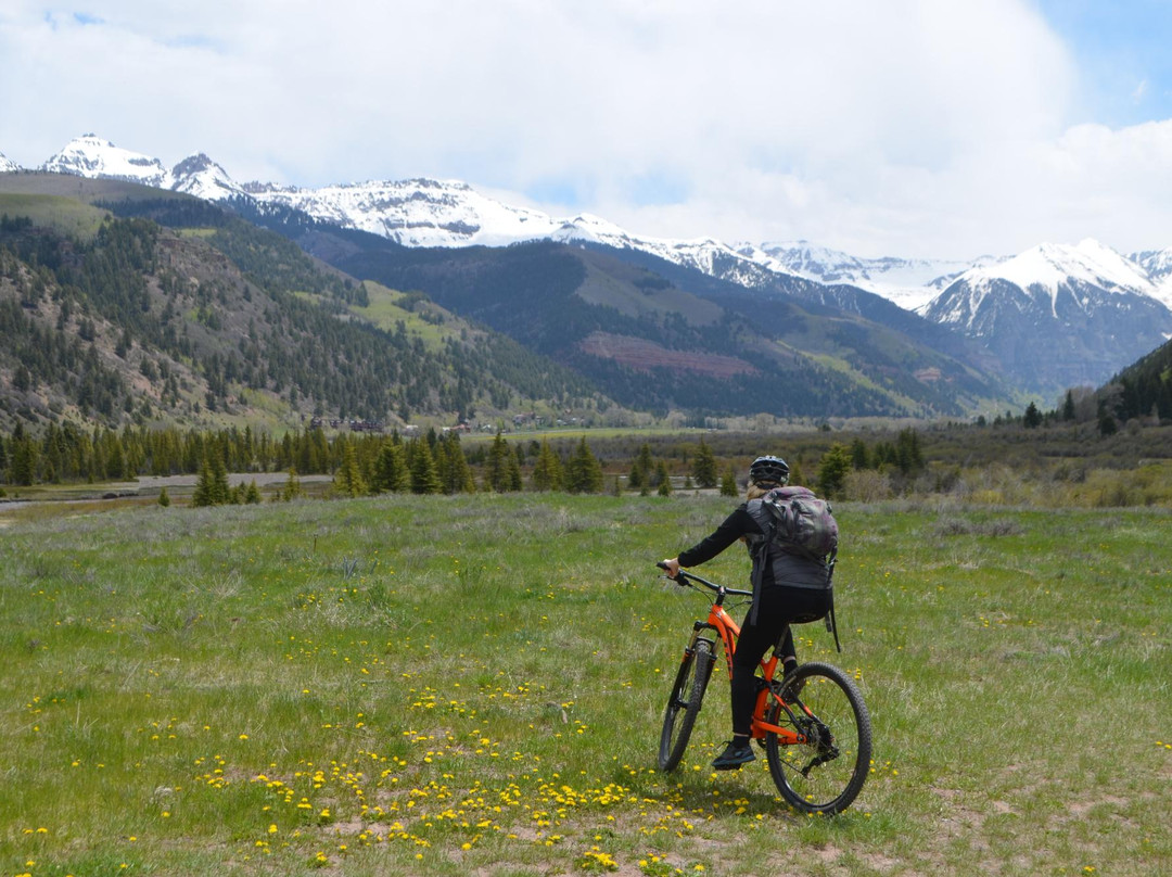 Telluride Sports - Gondola Plaza-特柳赖德必去景点