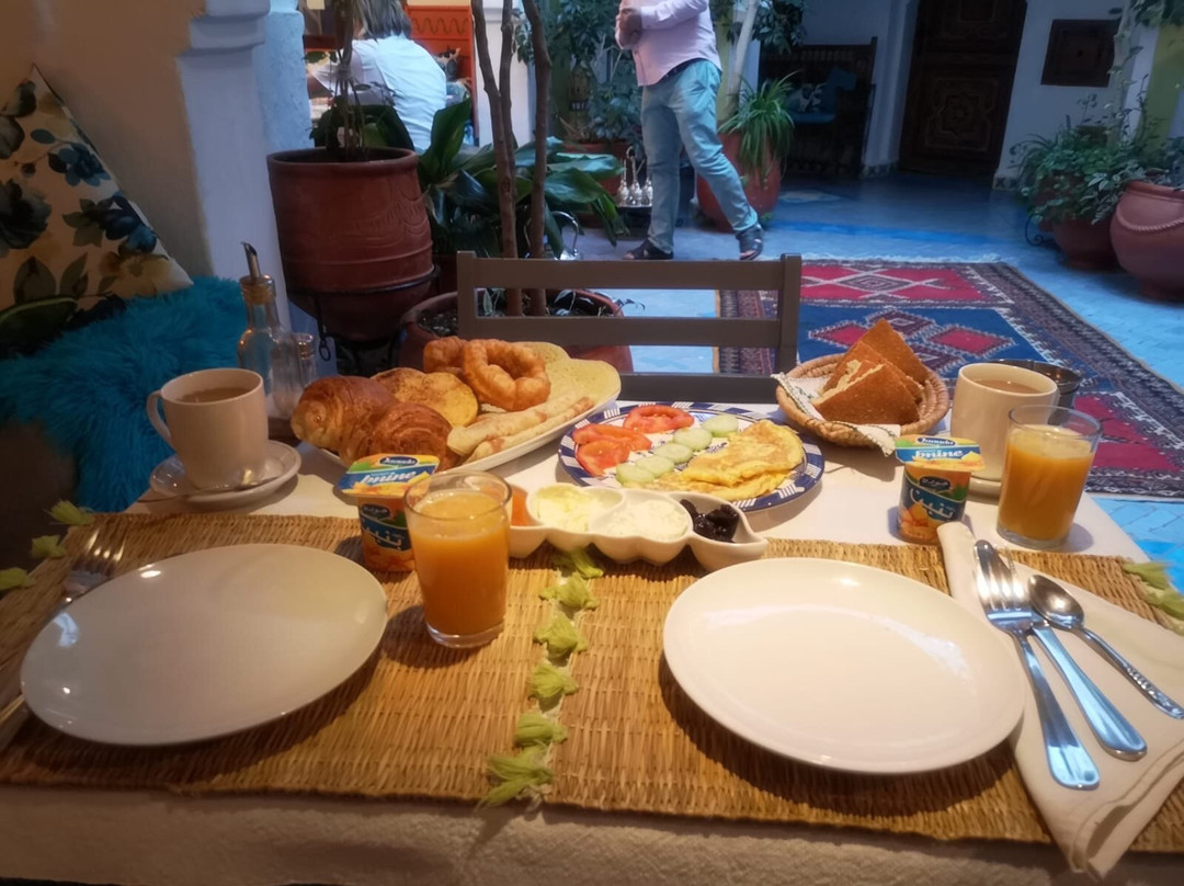 达梅兹阿纳旅馆主图