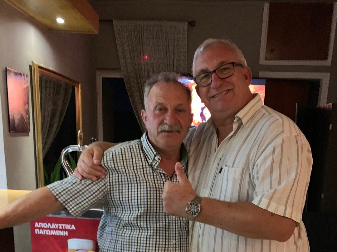 Neon Cafe Bar-Analipsi必去景点