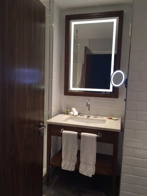 Hilton Southampton - Utilita Bowl-浴室