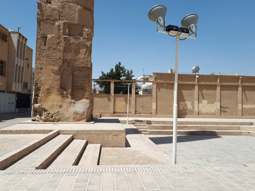 Minar Chihil Dukhtaran-Isfahan必去景点