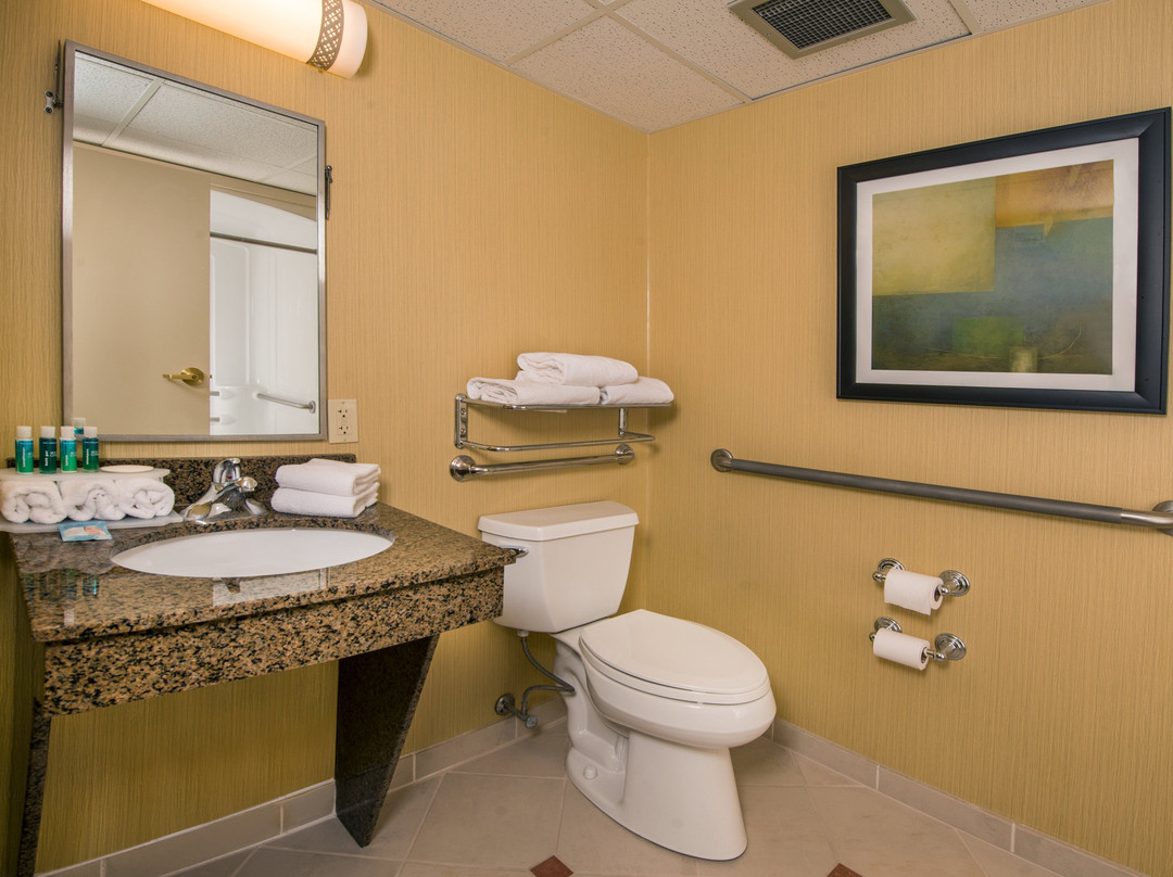 Holiday Inn Express State College @Williamsburg Square by IHG主图