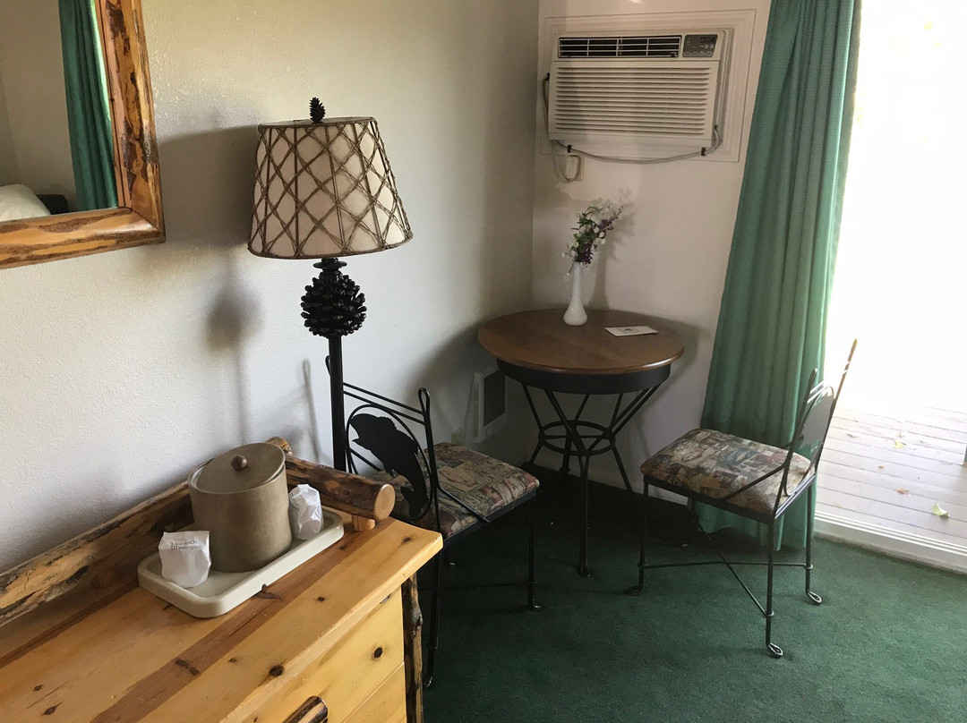 Walker River Lodge主图