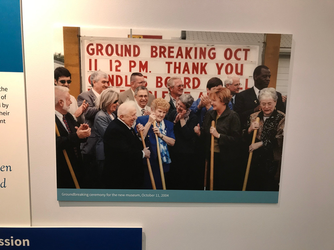 Candles Holocaust Museum-特雷霍特必去景点