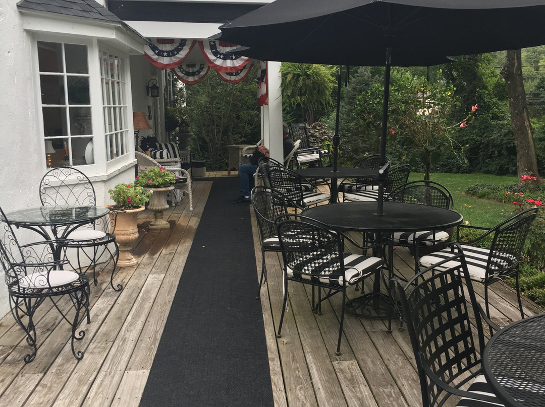 Pineapple Hill Inn Bed & Breakfast主图