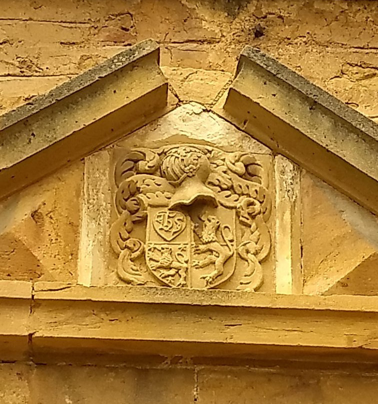 Chateau de Jarnioux景点图片