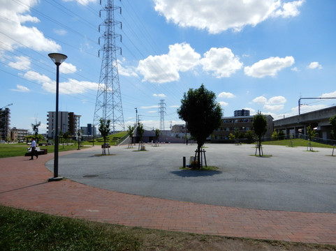 Yashio Ekimae Park-八潮市必去景点