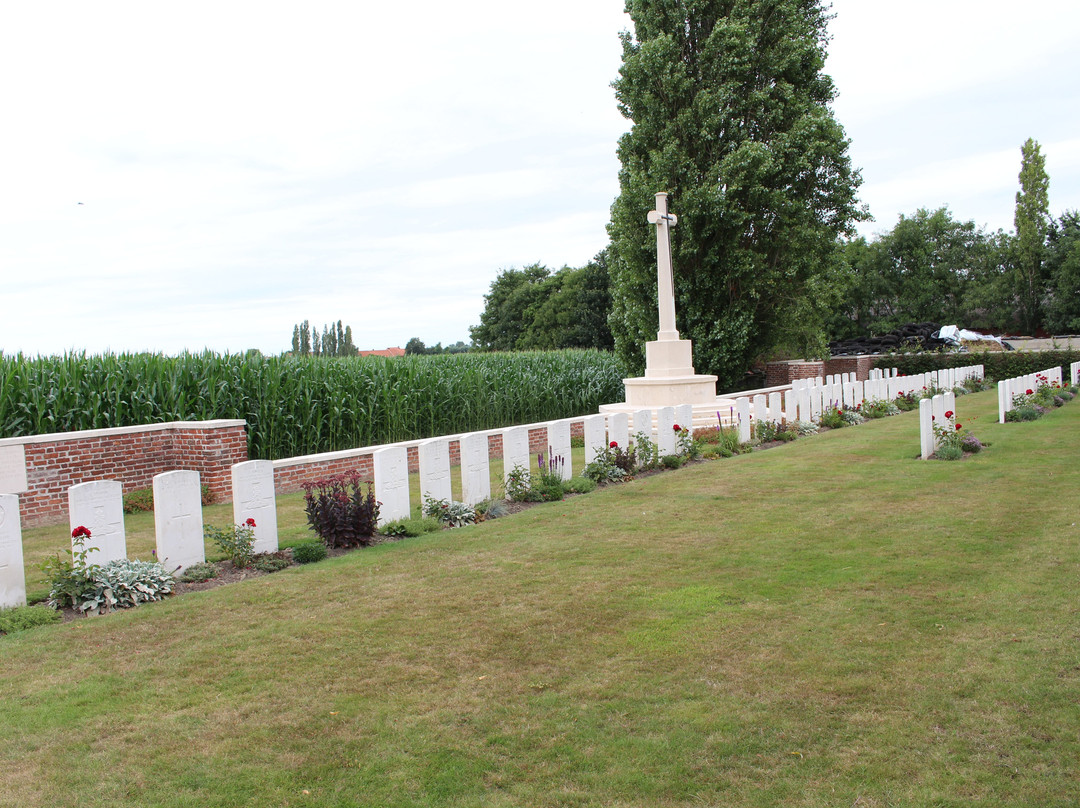 Ruisseau Farm Cemetery景点图片