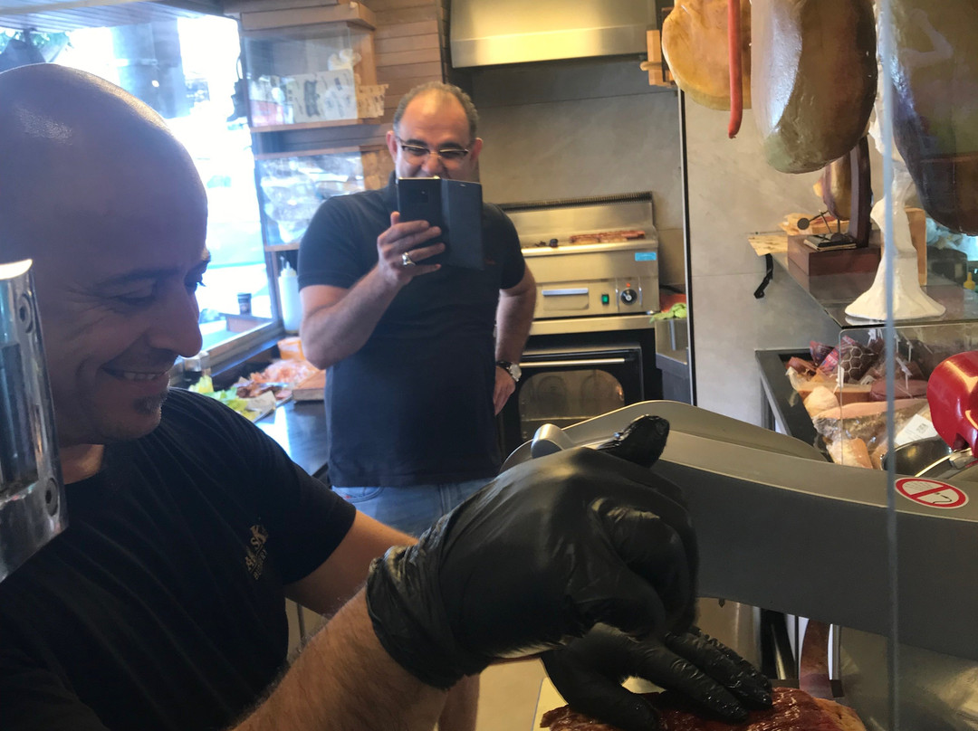 Wadi Nisnas-Haifa必去景点