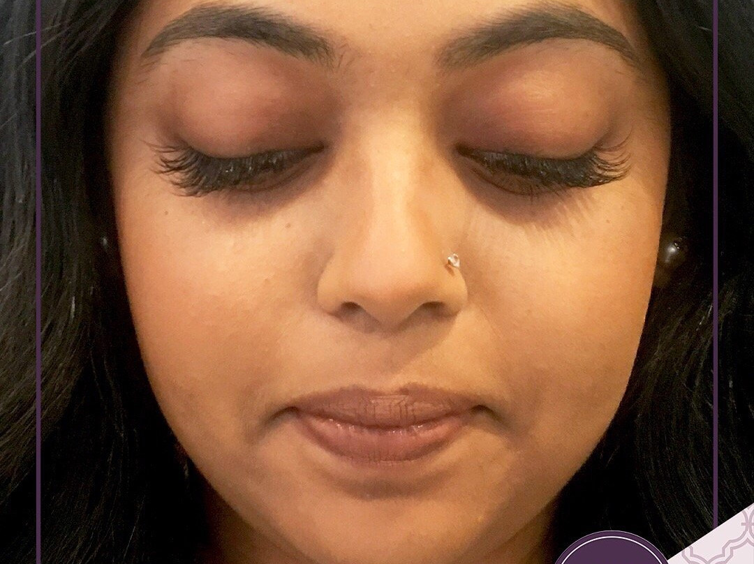 The Lash Lounge-彭布罗克派恩斯必去景点