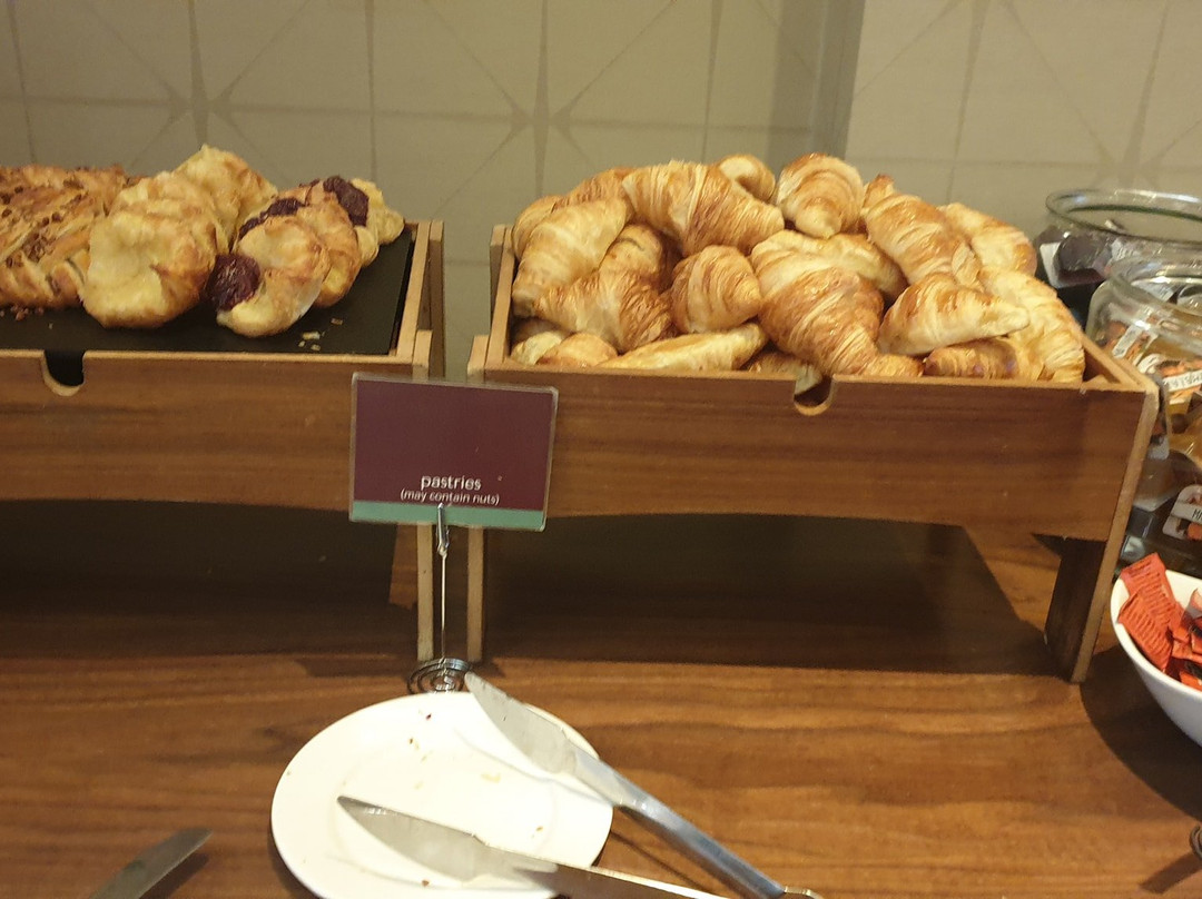 伦敦克罗伊登汉普顿希尔顿酒店主图