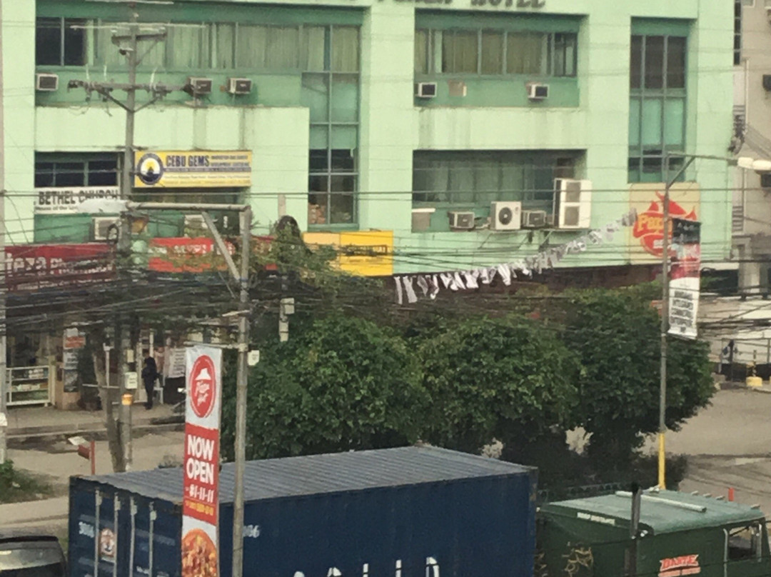 Ramona Plaza Hotel主图