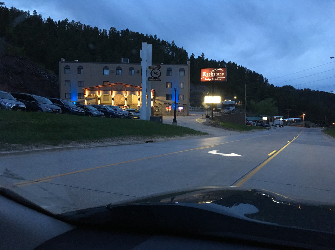 Blackstone Lodge and Suites主图