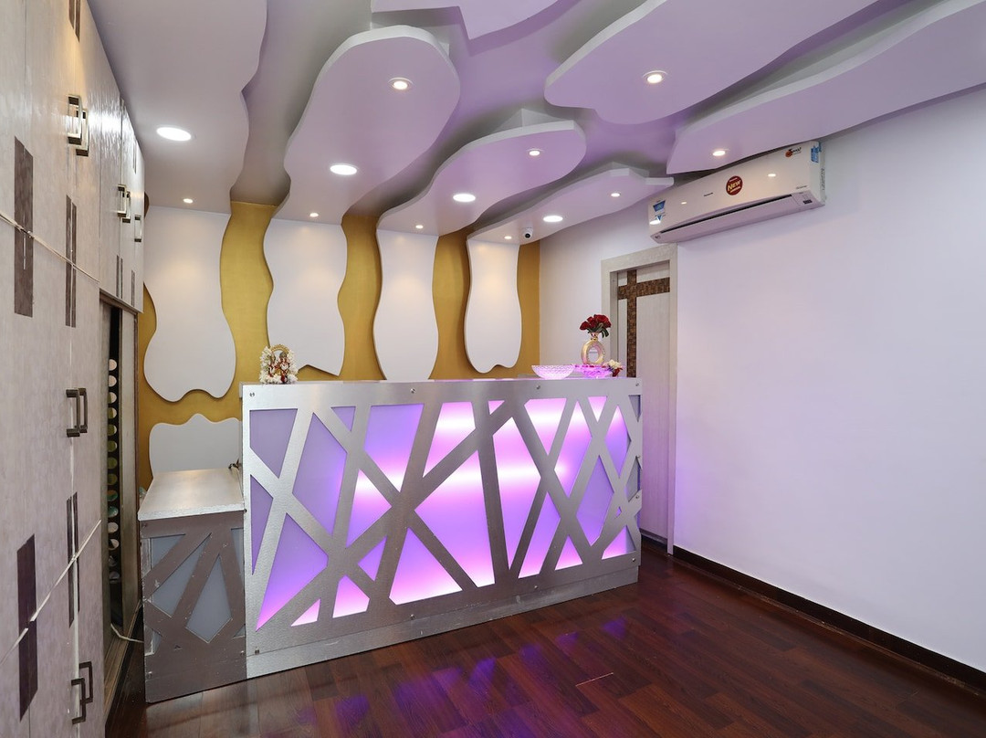 Green Edge Regency主图