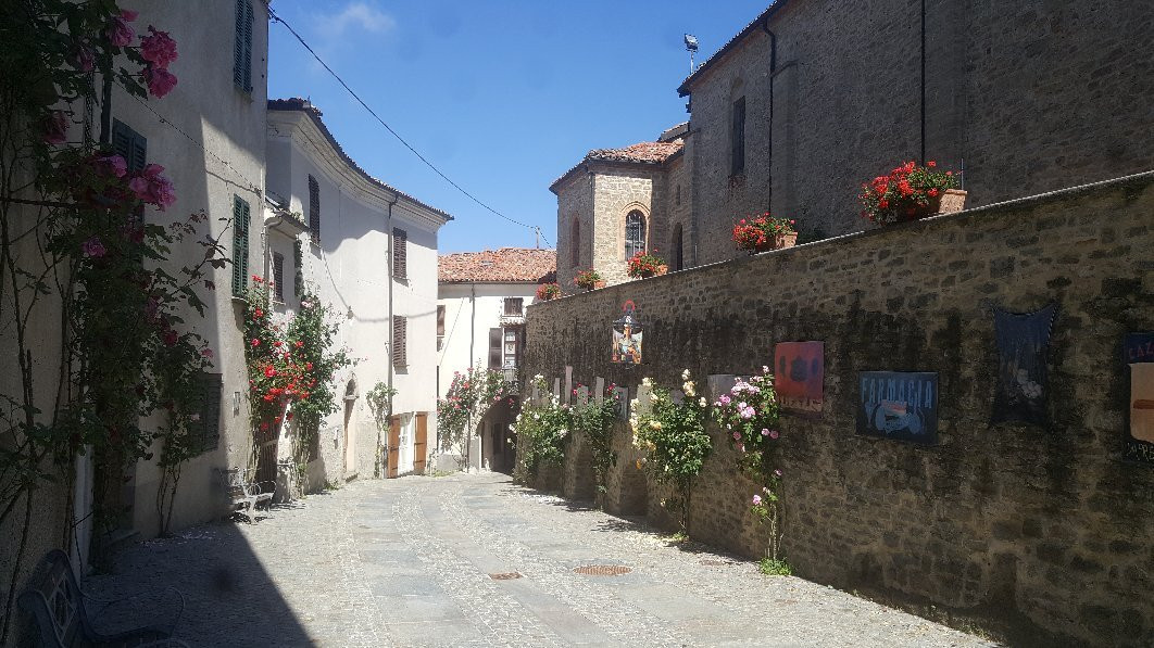 Borgo di Bossolasco景点图片