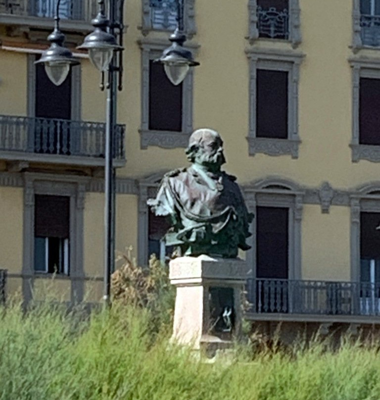 Gorgona Scalo旅游景点-Monumento a Benedetto Brin
