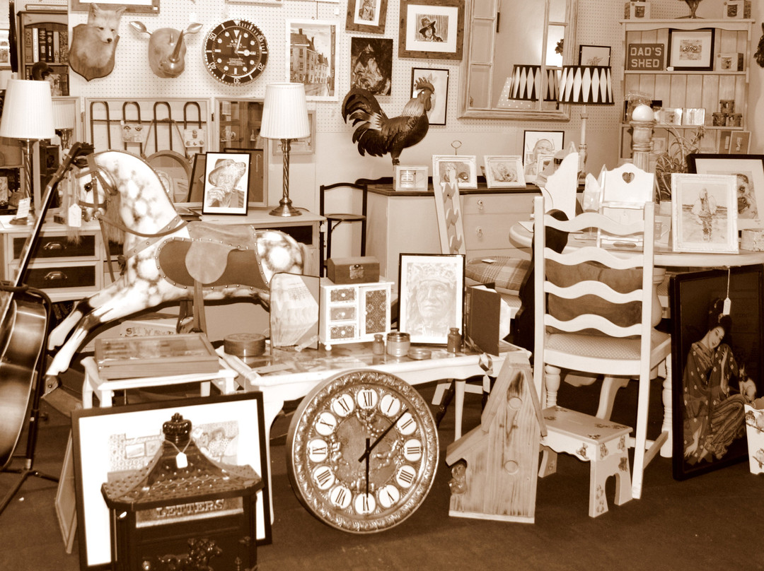 Budby Antiques & Vintage Emporium-Budby必去景点