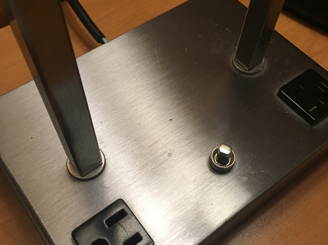 Super 8 by Wyndham Cornwall ON主图