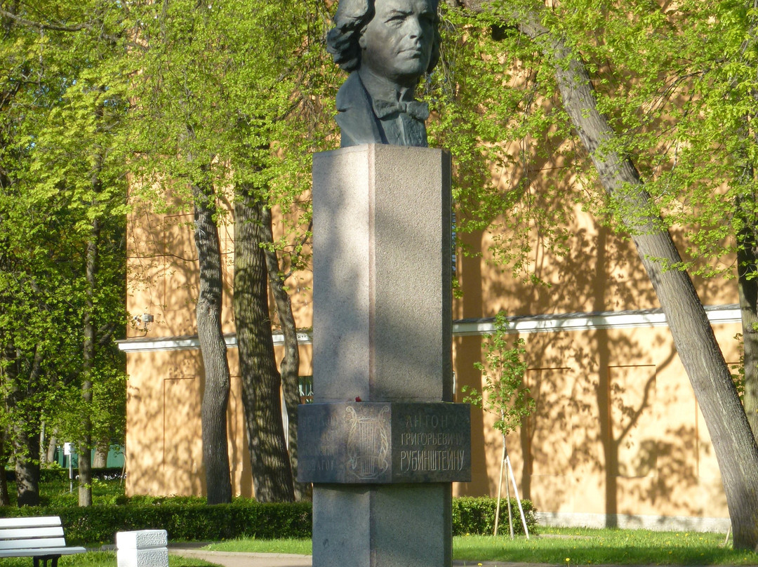 Monument to Anton Rubinstein景点图片