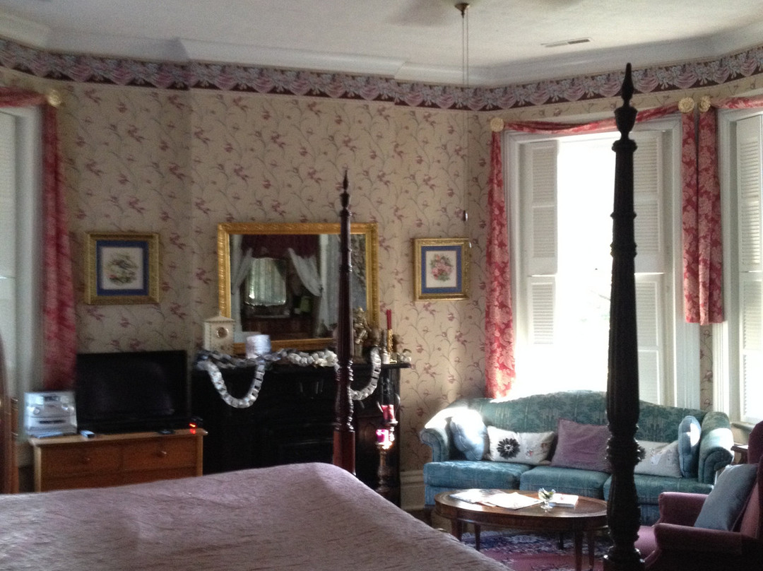 Victorian House Bed and Breakfast主图