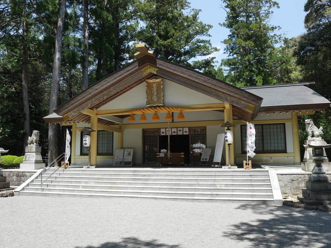 Kobenomiya Yomo Shrine景点图片