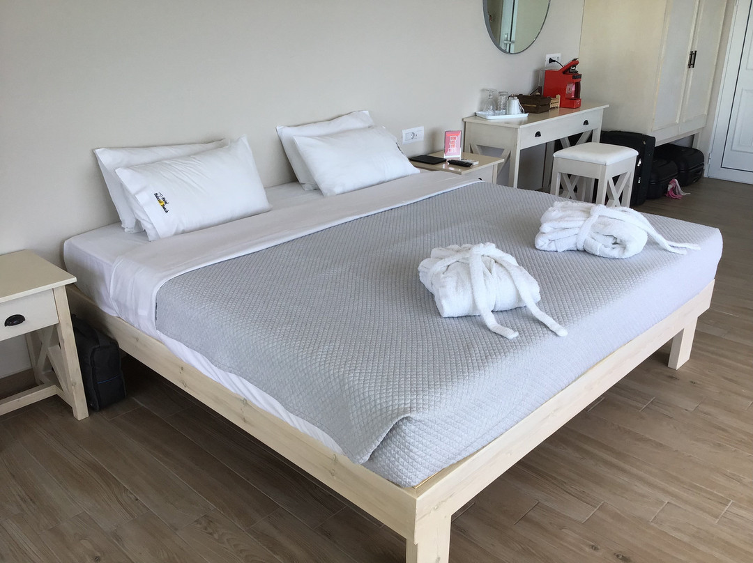 Belussi Beach Hotel & Suites主图