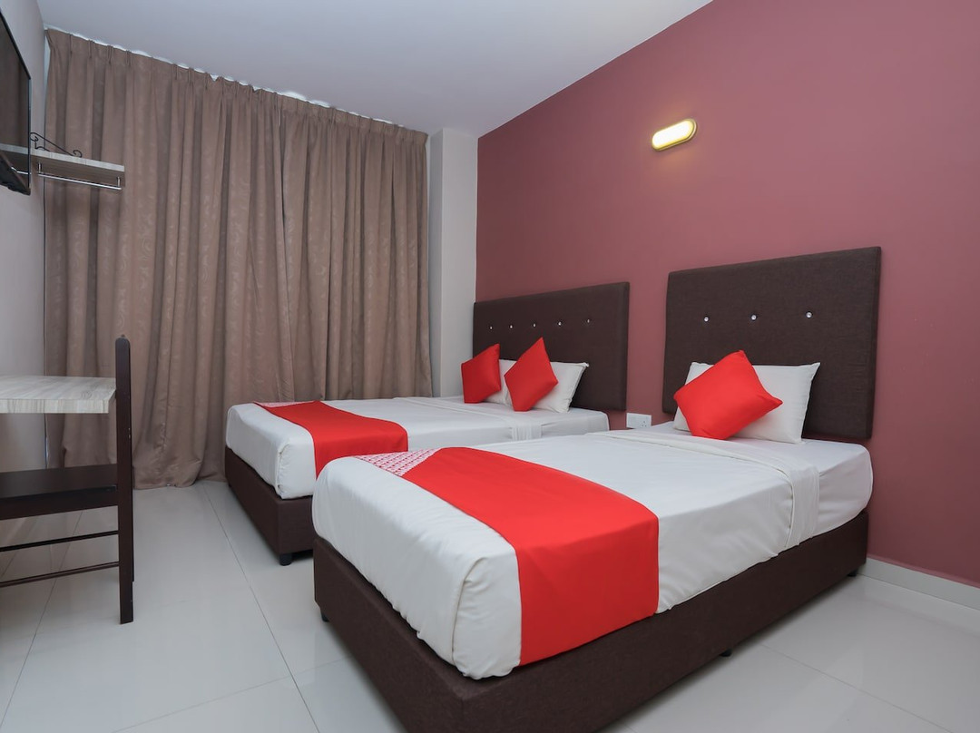 Super Oyo Capital O 90556 Hotel Cherita Rooms主图