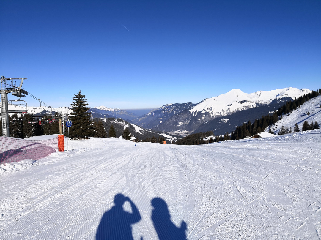 British Alpine Ski School景点图片