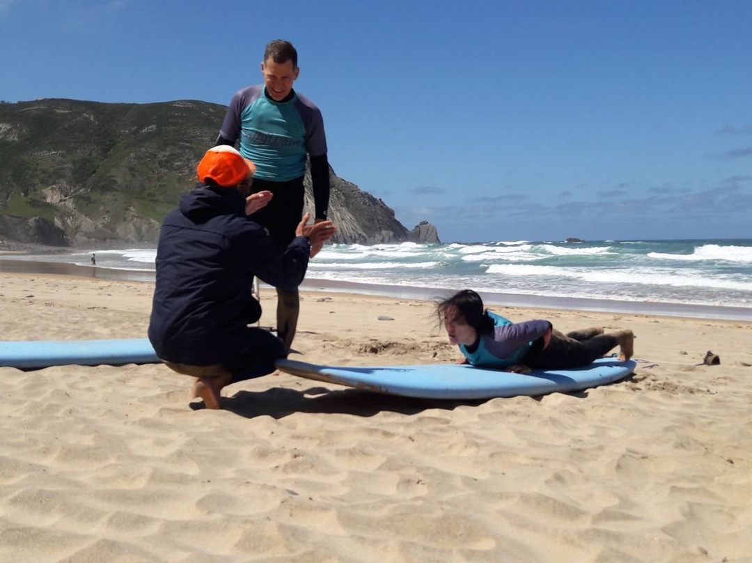 Salty Wave Surf School - Lagos景点图片