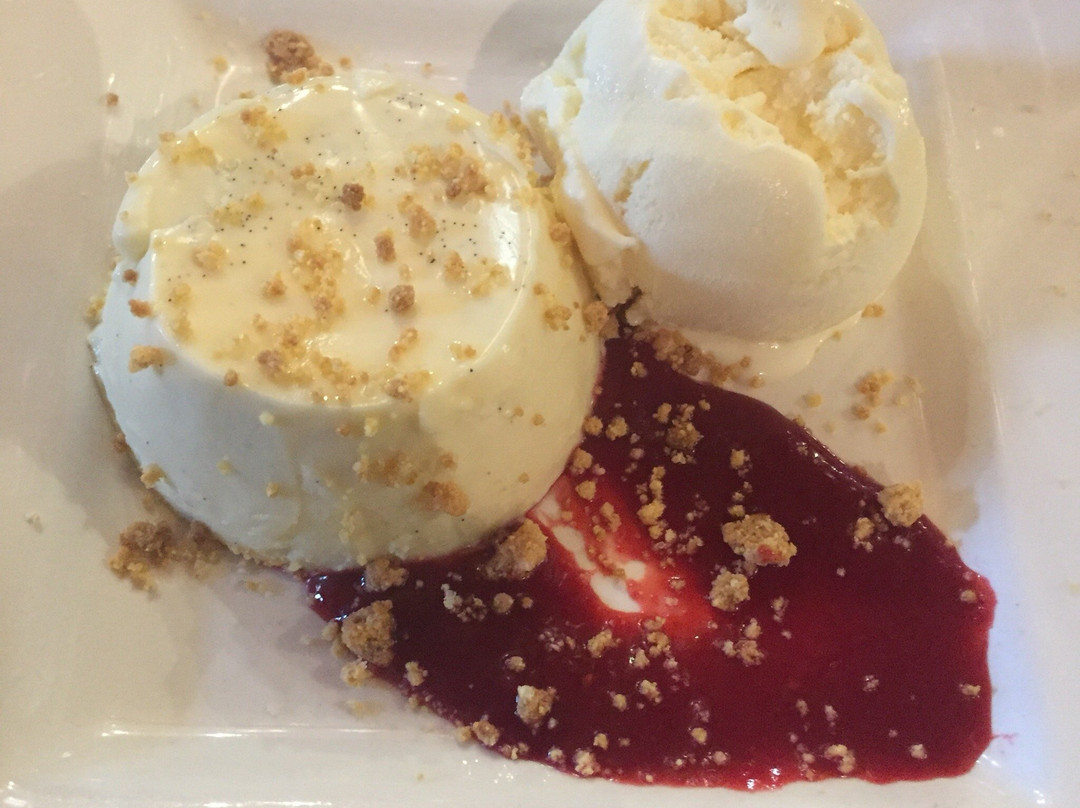 福朋喜来登卡利酒店主图