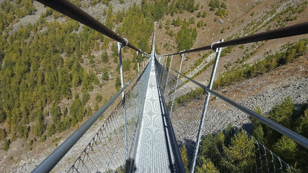 Charles Kuonen Suspension Bridge景点图片