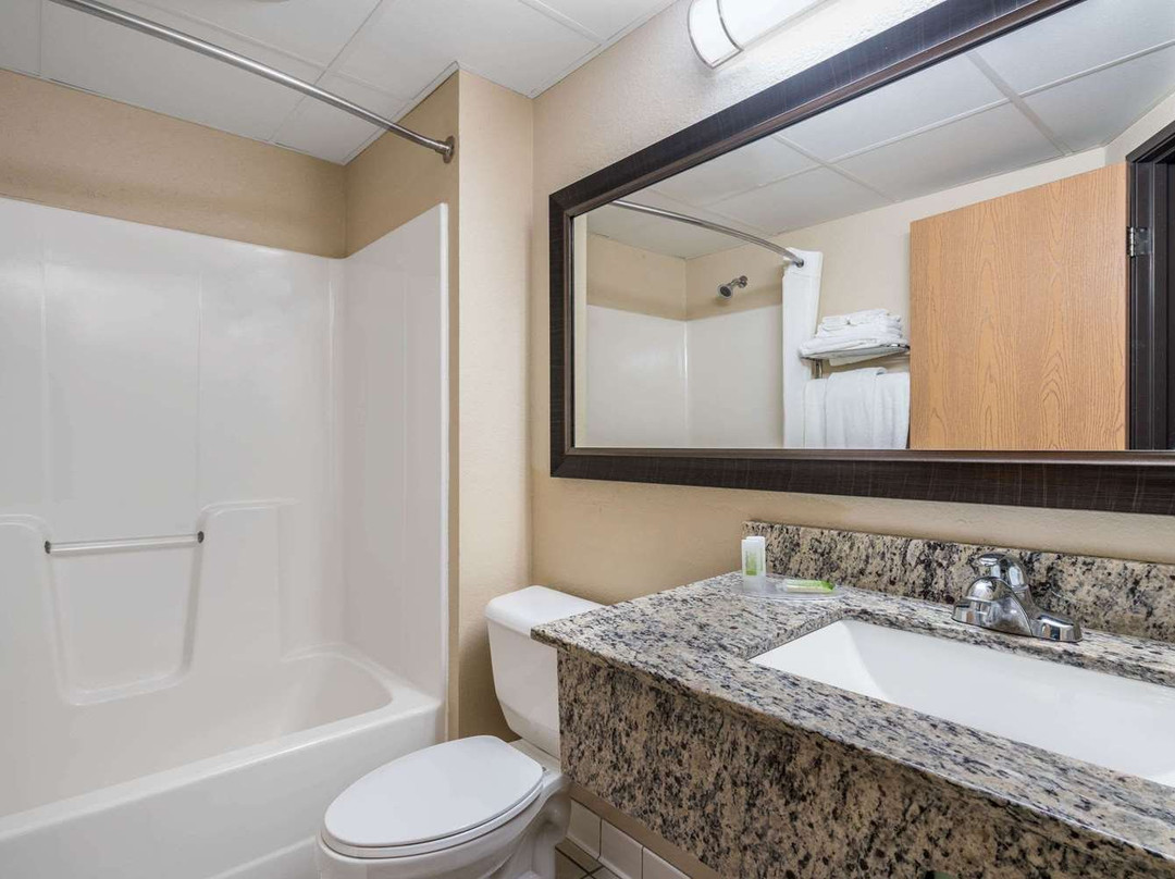 AmericInn by Wyndham Little Falls主图