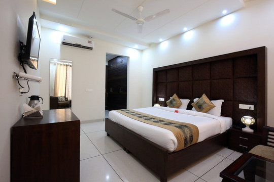 Hotel The 13een主图