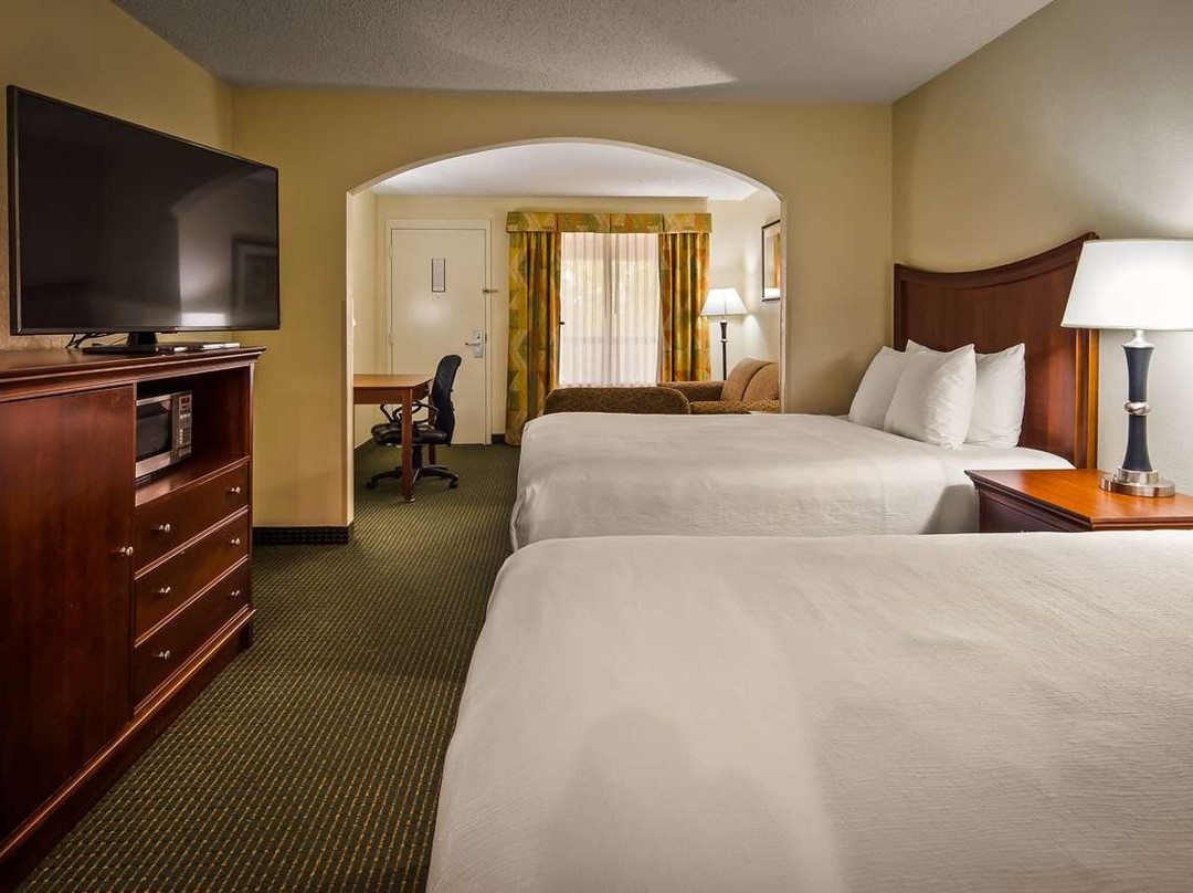 Best Western Inn & Suites - Monroe主图