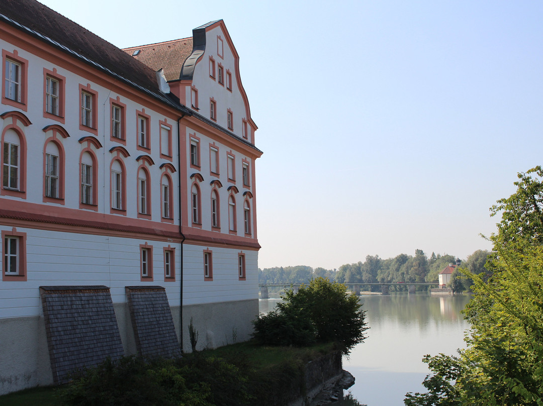 Schloss Neuhaus景点图片