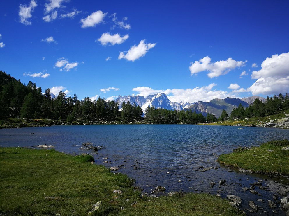 Lago d'Arpy景点图片