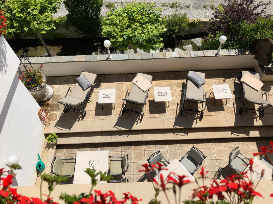 塞雷斯酒店主图