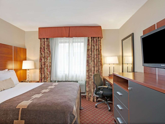 史坦顿岛华美达酒店主图