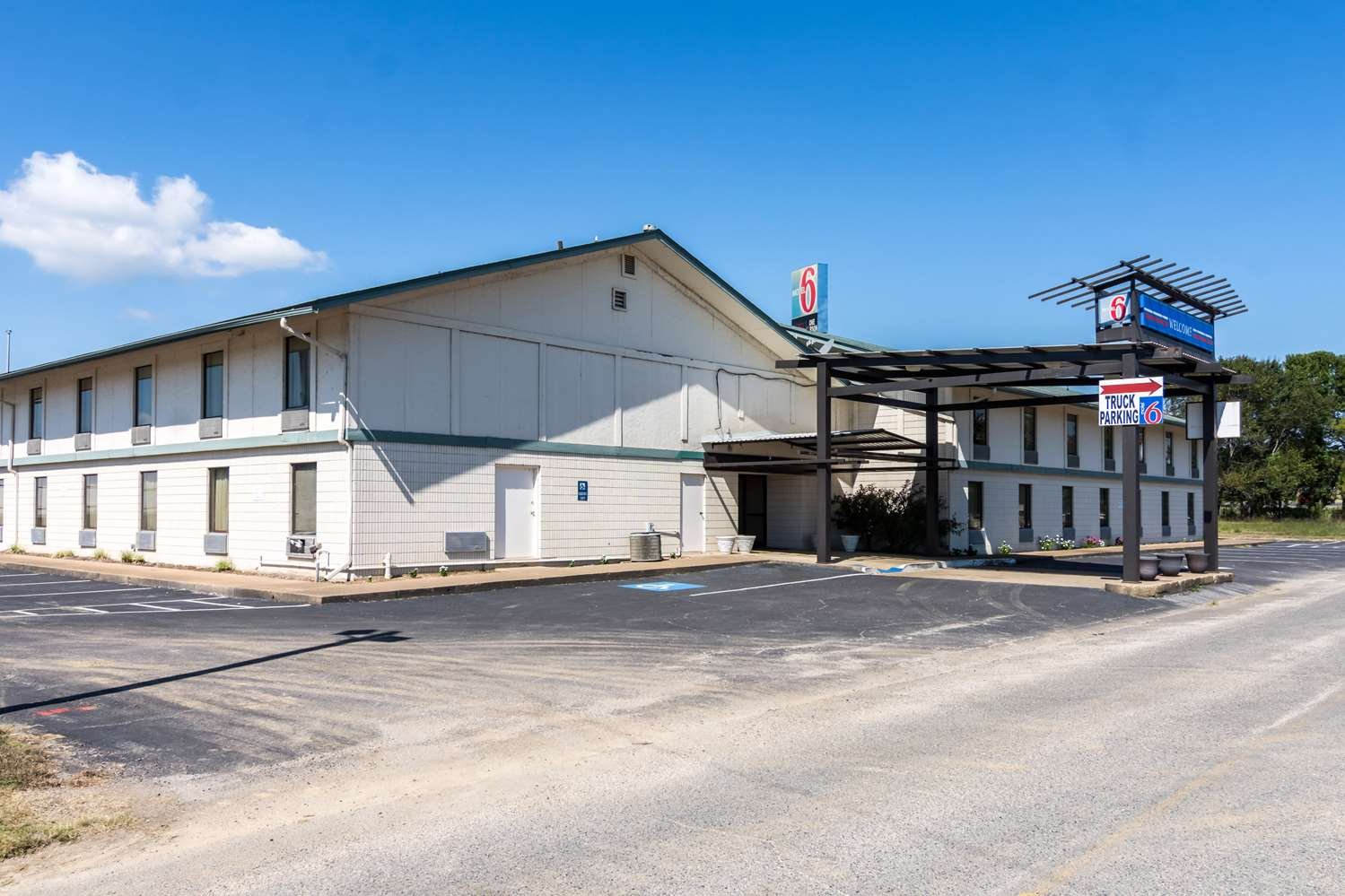 Motel 6 Arkadelphia-官方