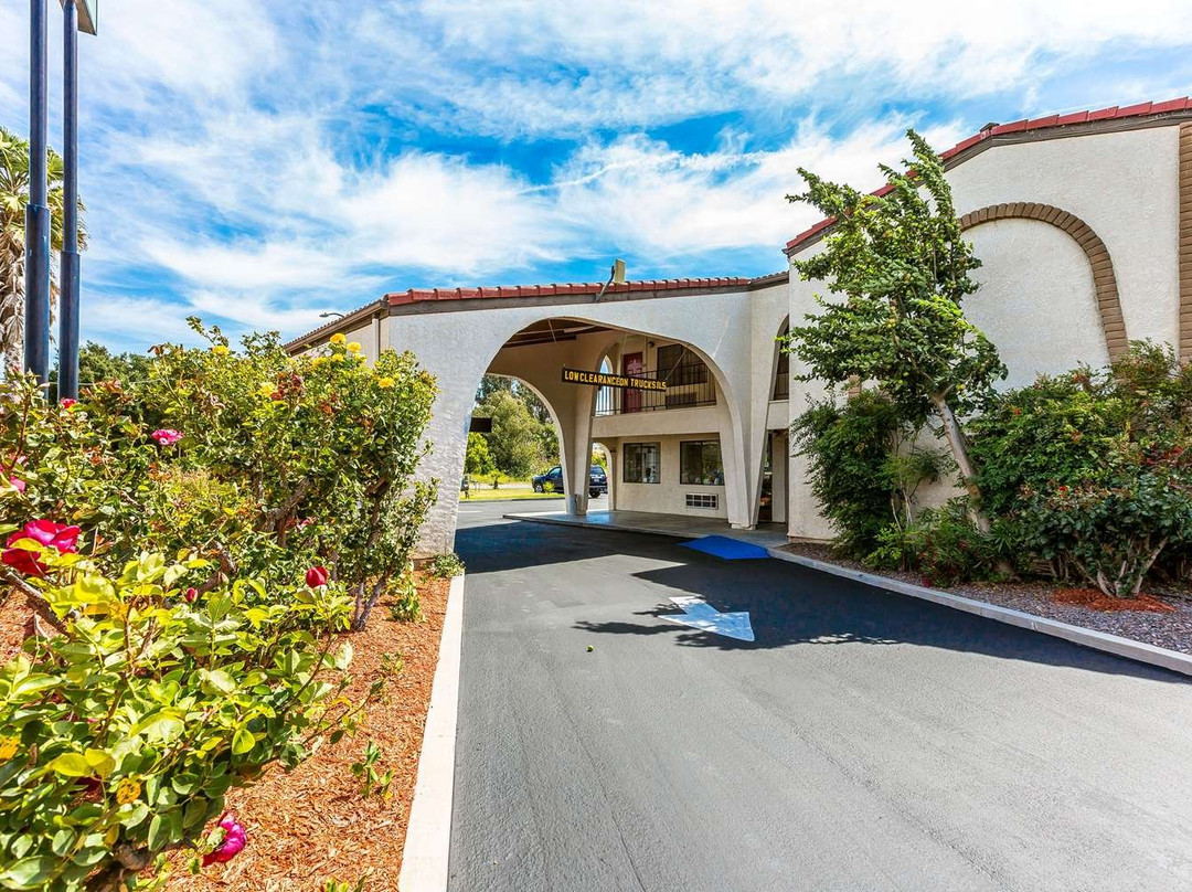 Quality Inn Near Fort Hunter Liggett主图