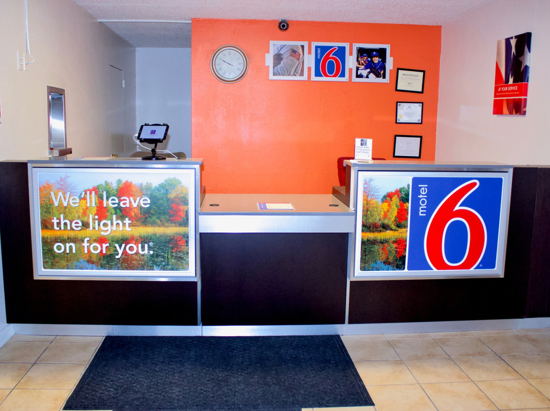 Acme酒店住宿-Motel 6 New Stanton, PA