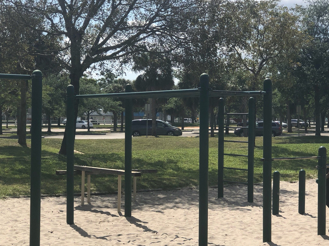 Betti Stradling Park-科勒尔斯普林斯必去景点