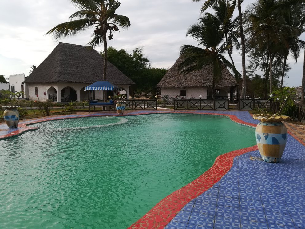 Golden Clove Beach Resort主图