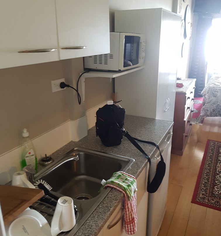 Nana Glads Beachfront Accommodation主图