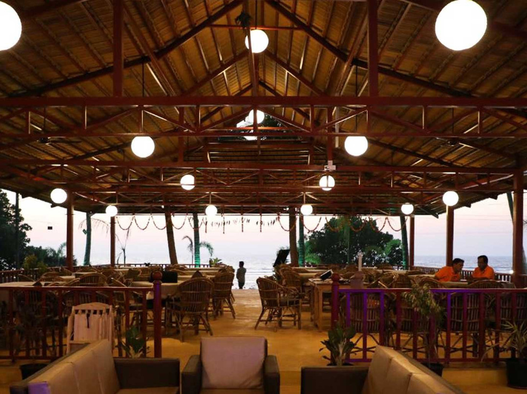 Ashvem Beach餐馆和美食-Rai Resort