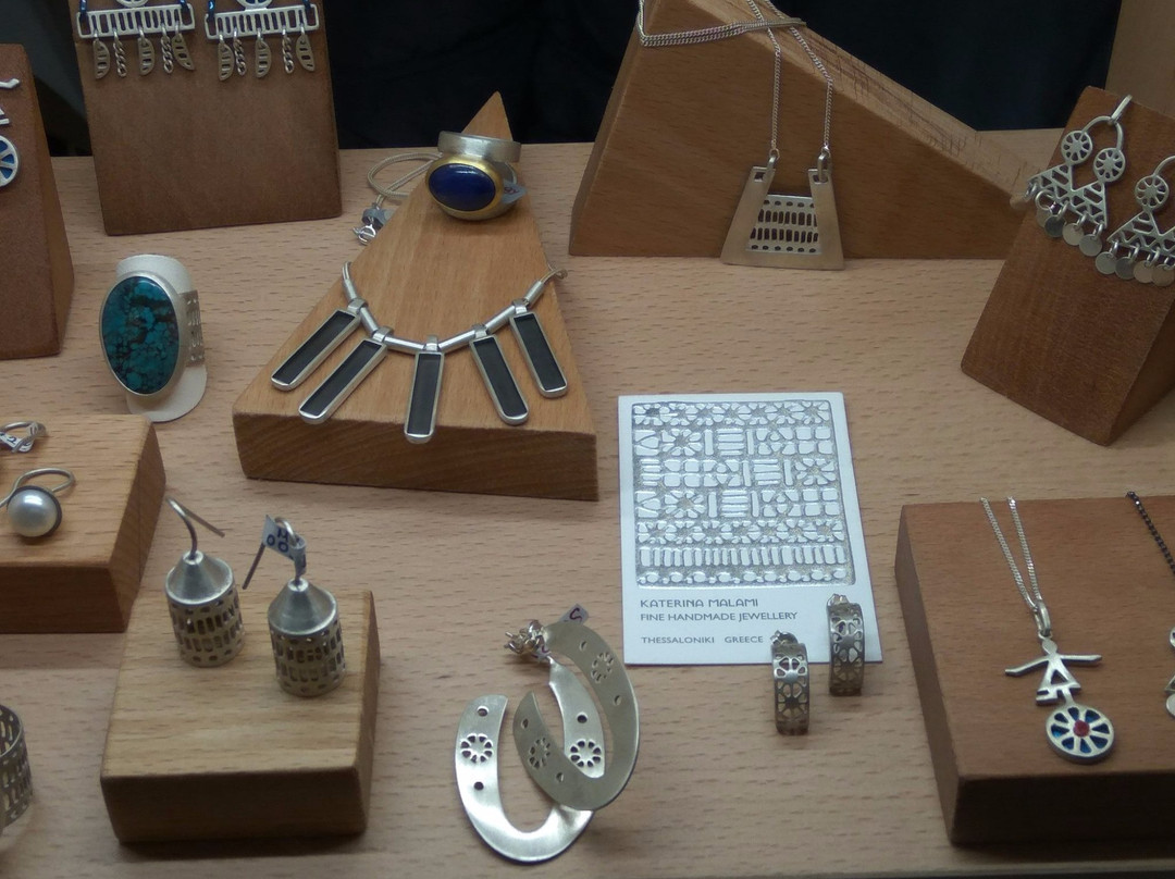 Mitos Objects of Art景点图片