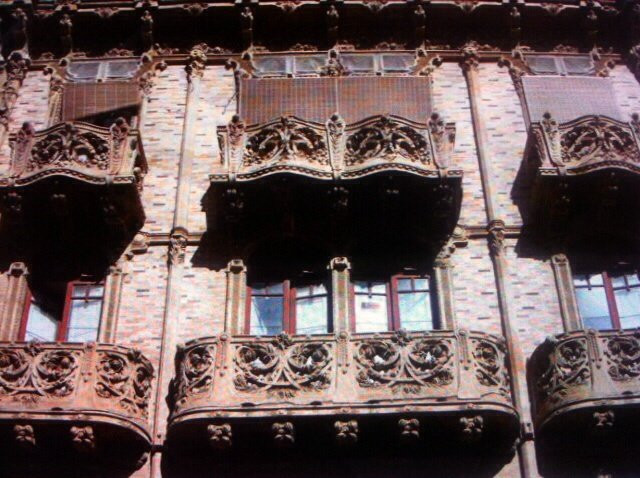 Palazzo della Magnolia-卡尔塔吉罗内必去景点