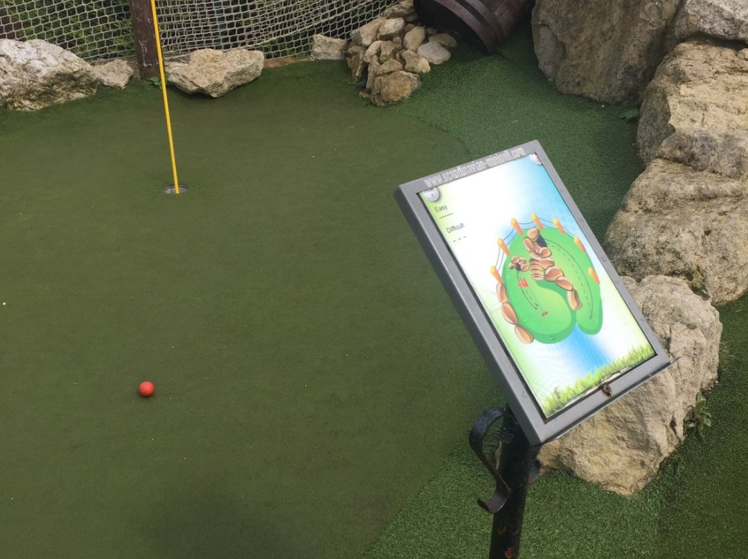 Pirate Adventure Mini Golf景点图片