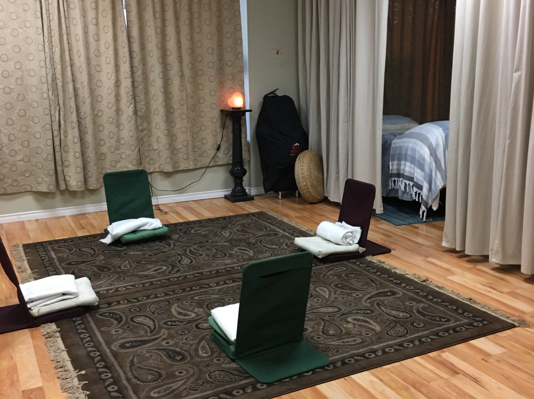 The Rock Shop of Kleinburg Mystical Crystals & More-博尔顿必去景点