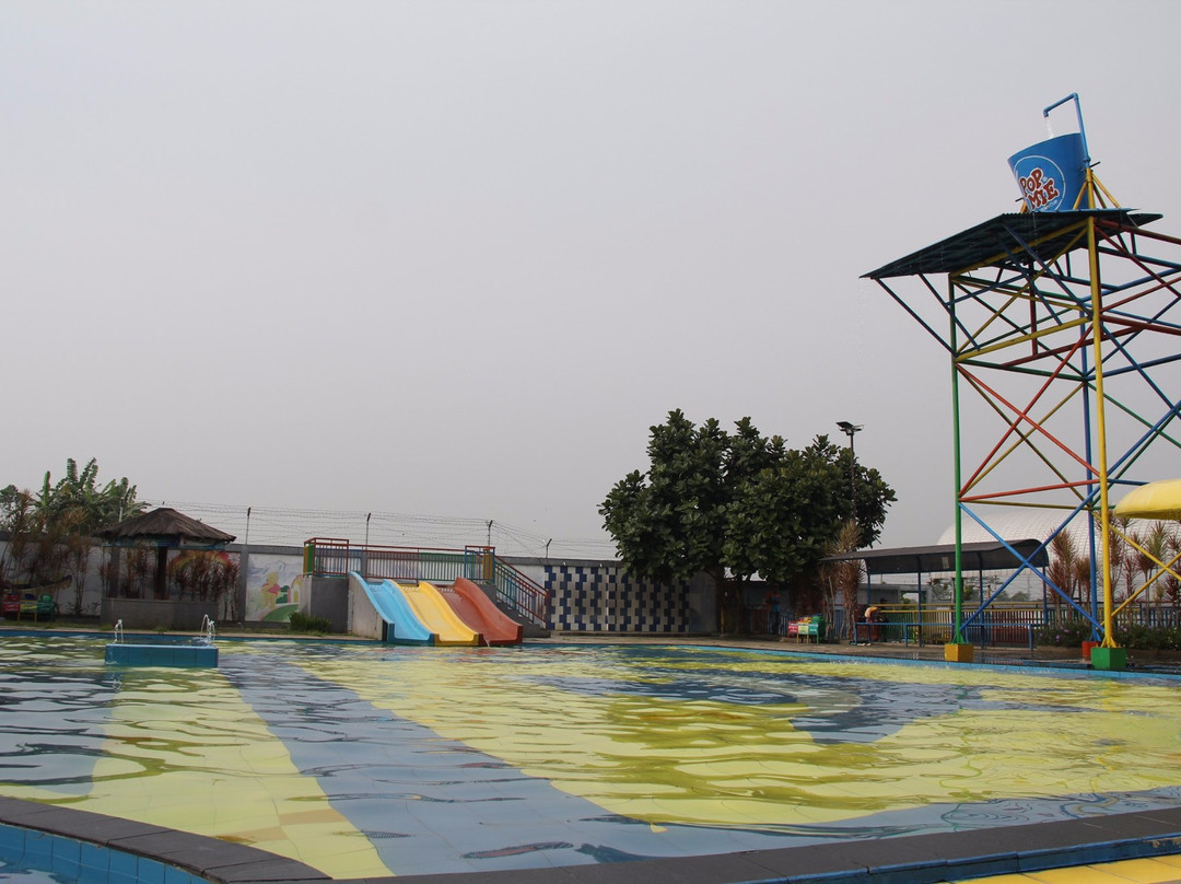 Sukahaji Waterboom ( Wahana Edukasi Sukahaji Waterboom )-Tasikmalaya必去景点